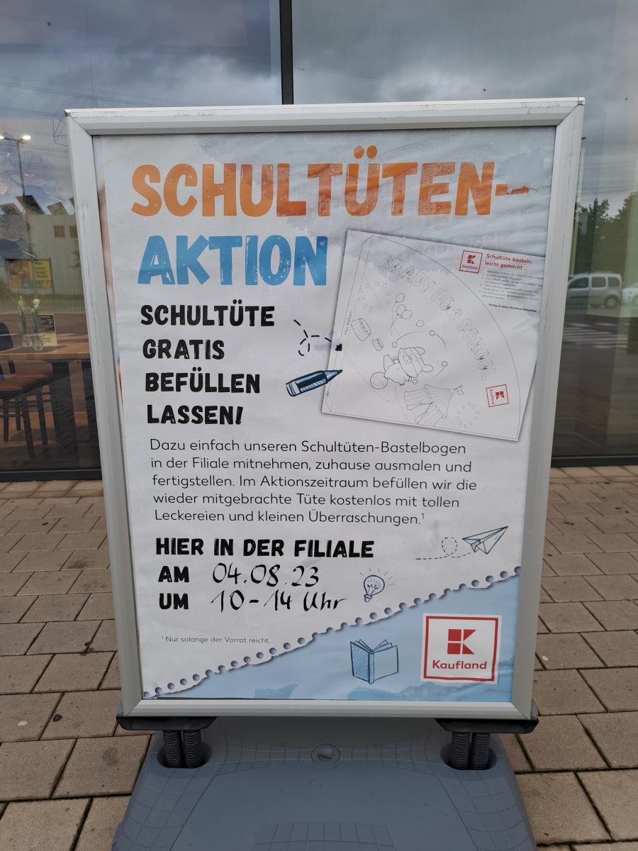 Schultütenaktion bei Kaufland WERSESTADT by Michael Kayser